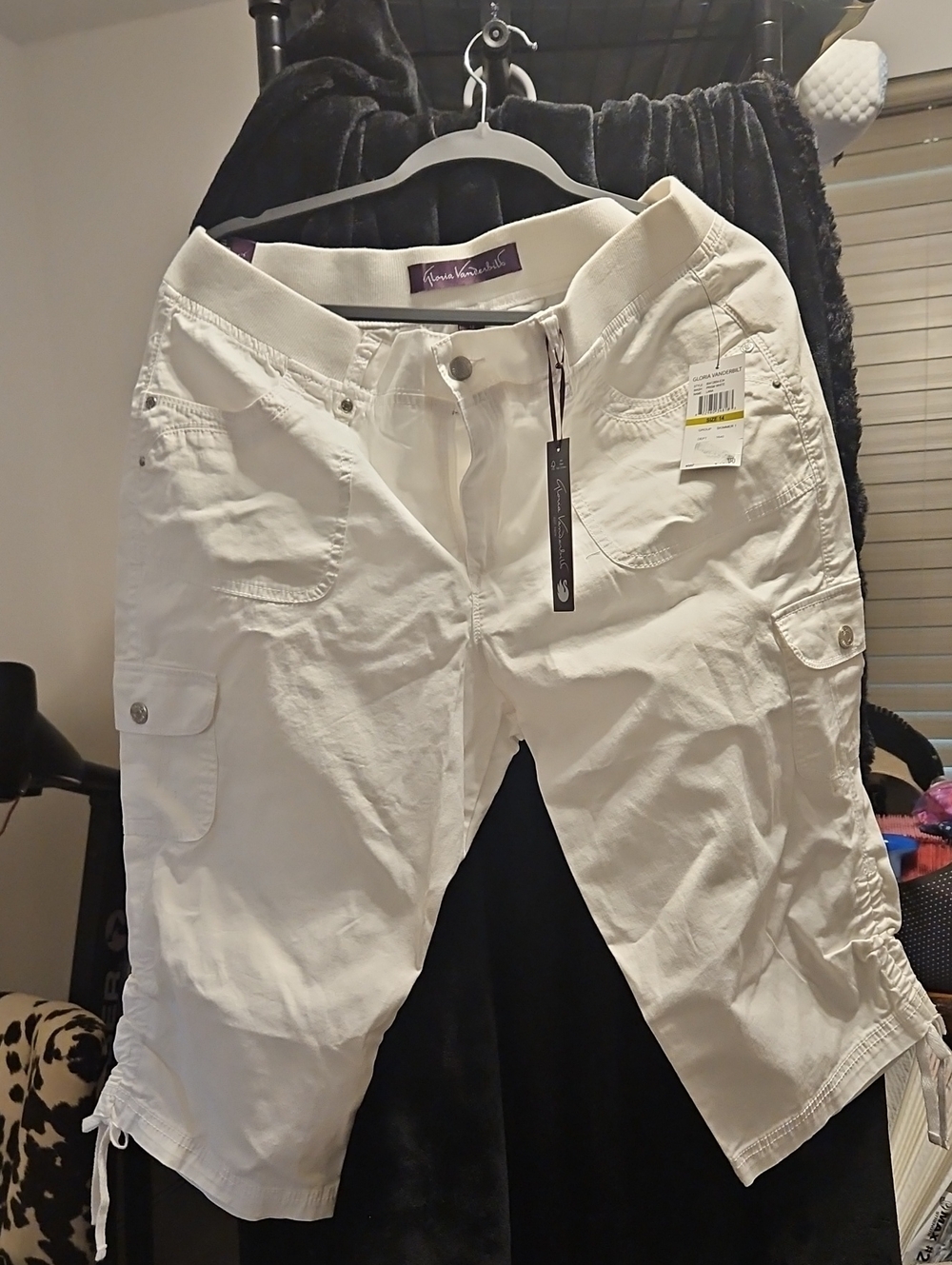 Gloria Vanderbilt Cream Cargo Bermuda Shorts
